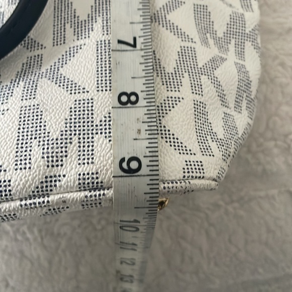 Michael Kors white and navy small tote purse - Picture 8 of 8